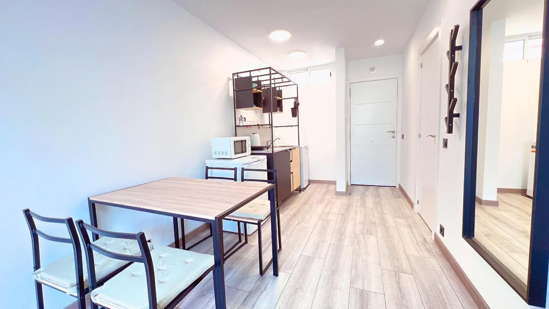 Modern And Funcional Studio Loft In Parque Cattleya, La112 Арона Испания